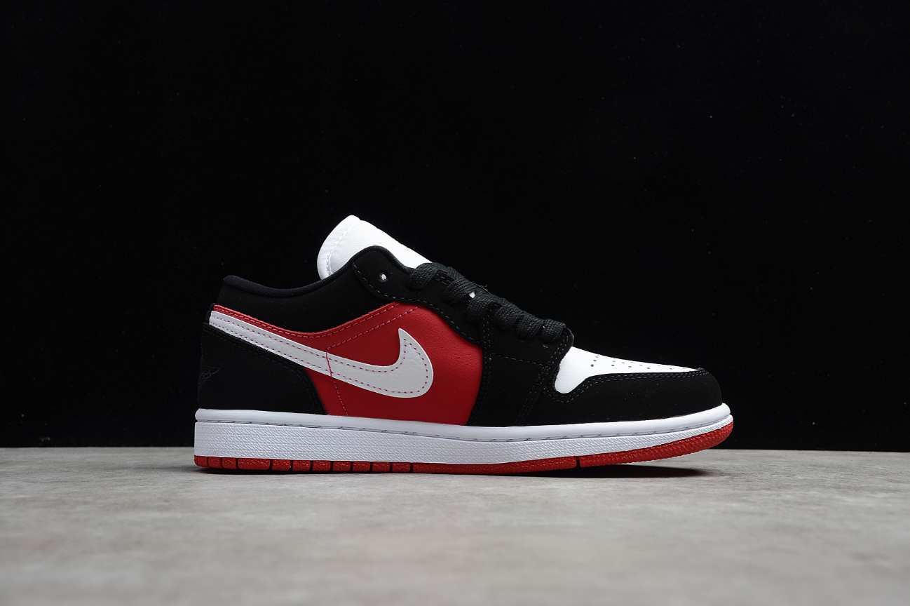 Air Jordan 1 Low Chicago Bulls