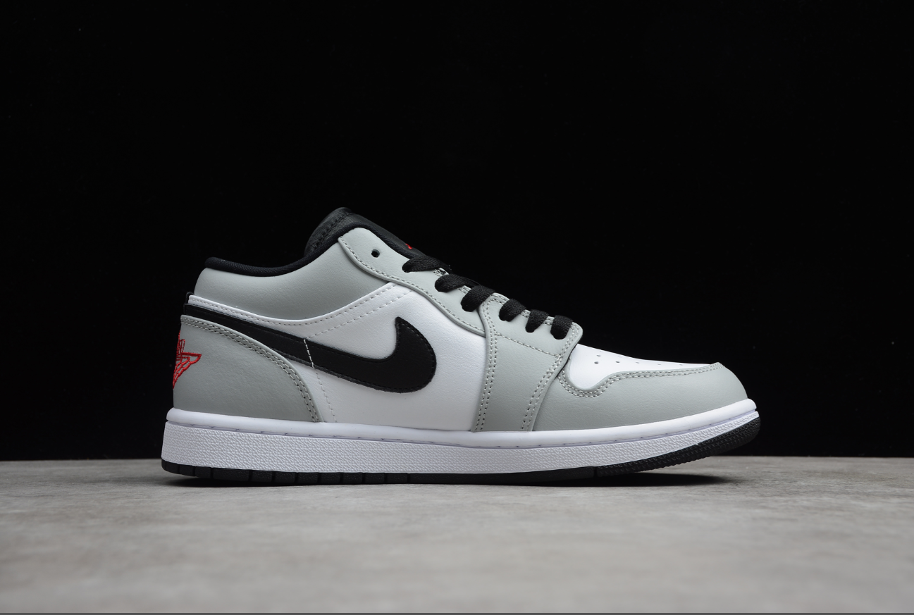 Air Jordan 1 Low “Light Smoke Grey”
