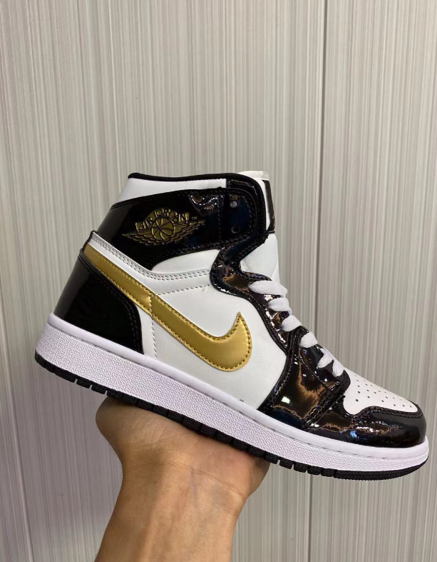 Air Jordan 1 Mid Patent Black White Gold