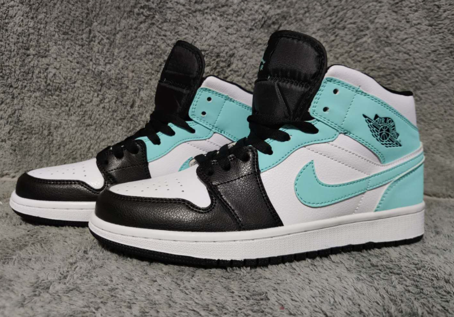 Air Jordan 1 Mid Tropical Twist