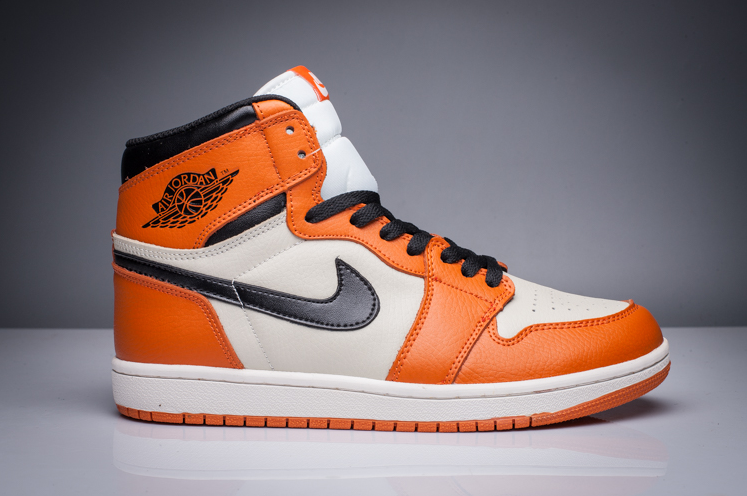 Air Jordan 1 Mid Turf Orange Black-White