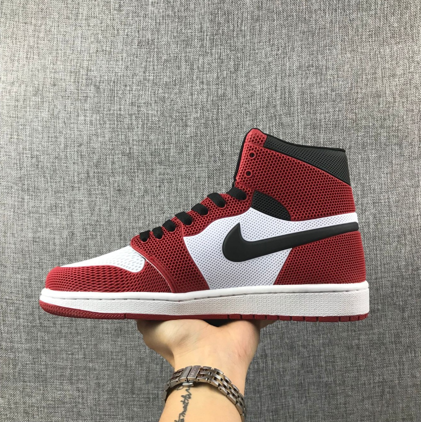 Air Jordan 1 Retro Flyknit Alpha Chicago