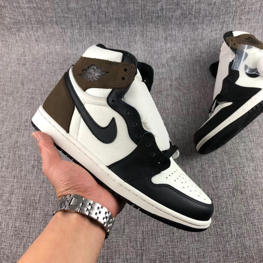 Air Jordan 1 Retro High Dark Mocha