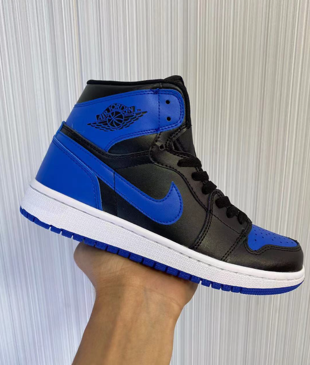 Air Jordan 1 Retro High OG 'Royal' 2017