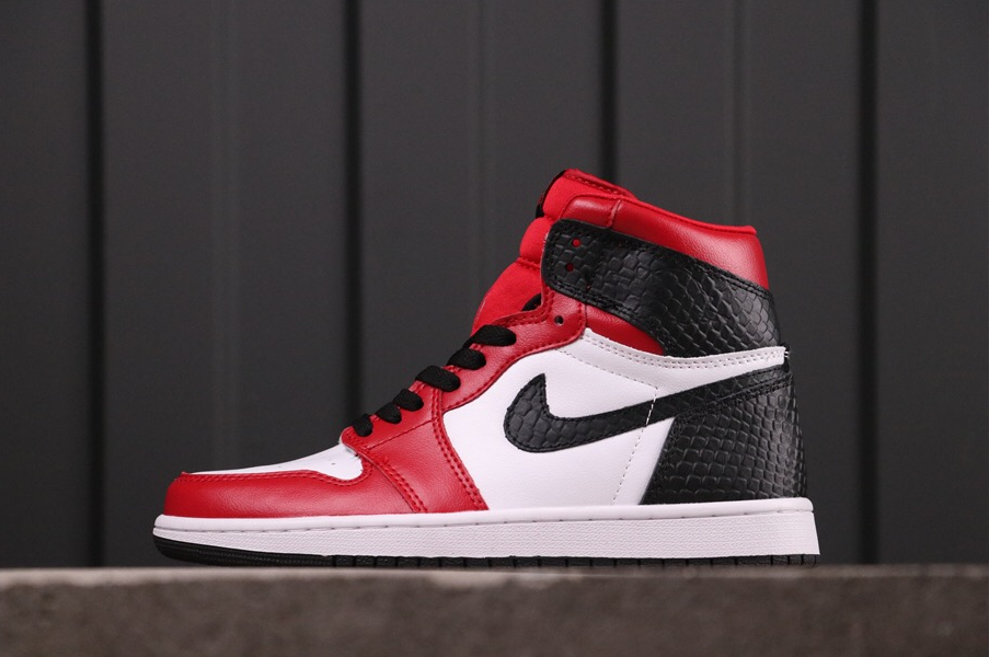 Air Jordan 1 Retro High OG Satin Snake Chicage
