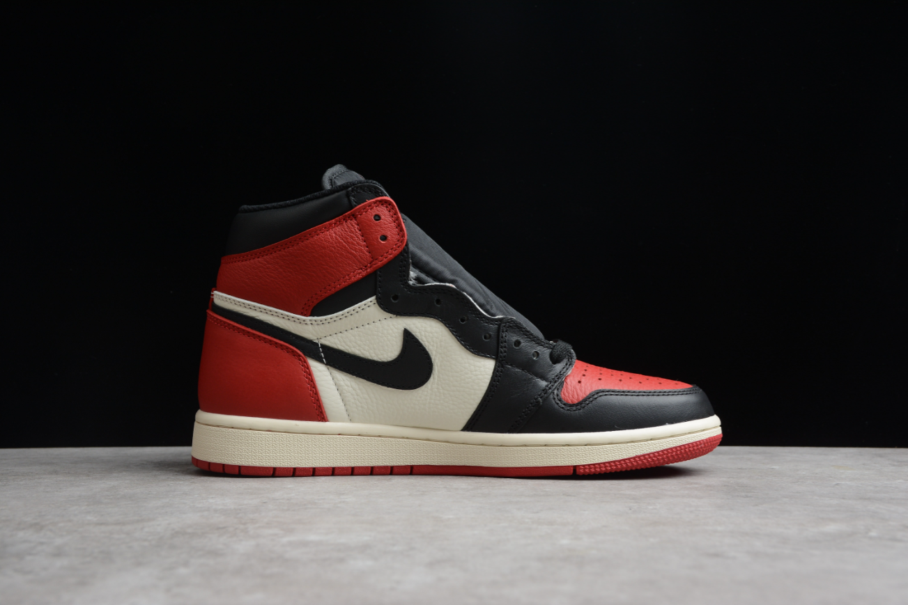 Air Jordan 1 Retro High OG White Red Black