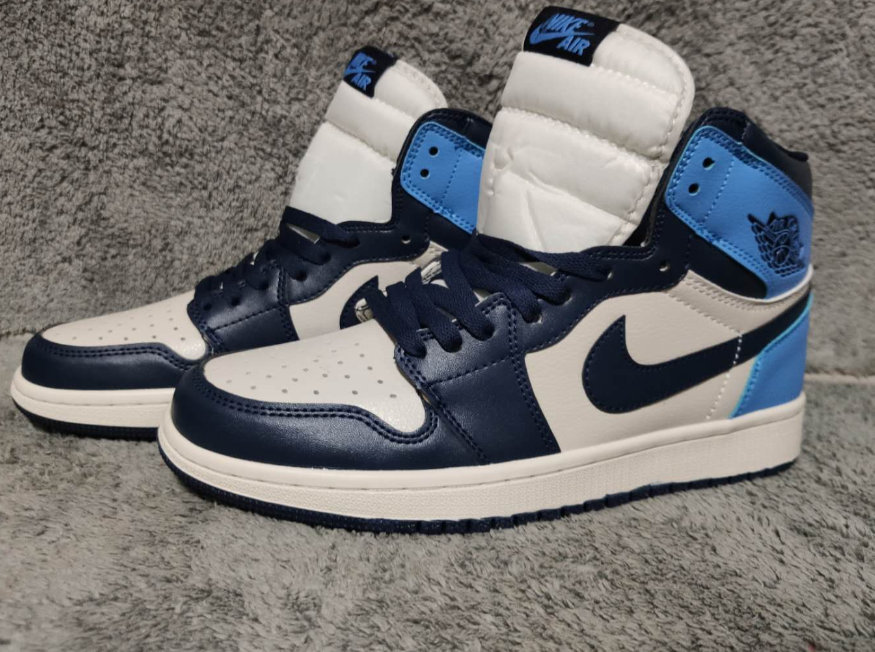 Air Jordan 1 Retro High Orchid Obsidian