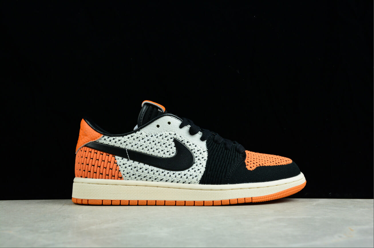 Air Jordan 1 Retro Low Flyknit
