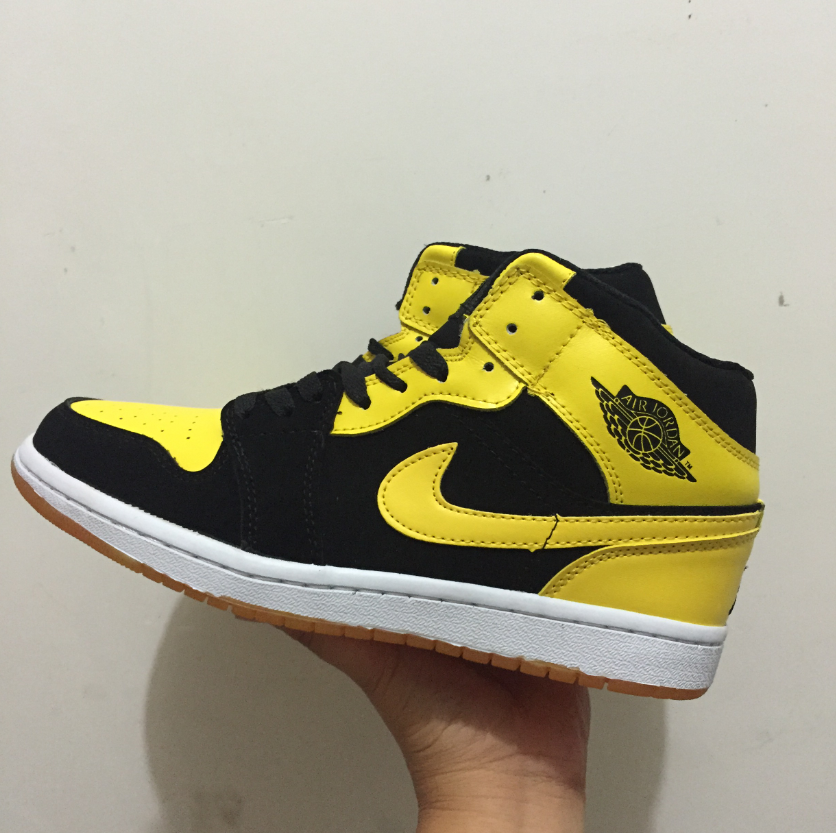 Air Jordan 1 Retro Mid OG Black Yellow