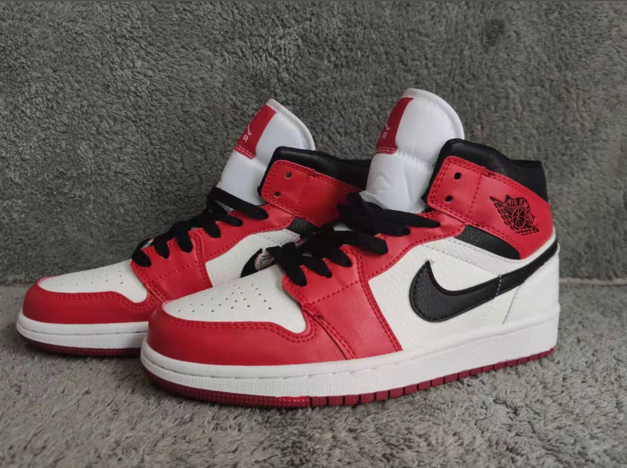 Air Jordan 1 Retro White Red Black