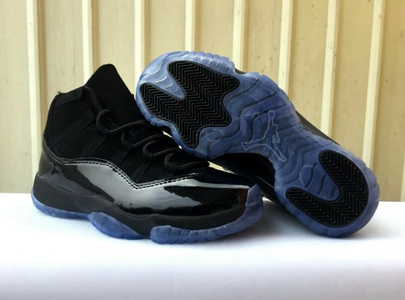 Air Jordan 11 All Black