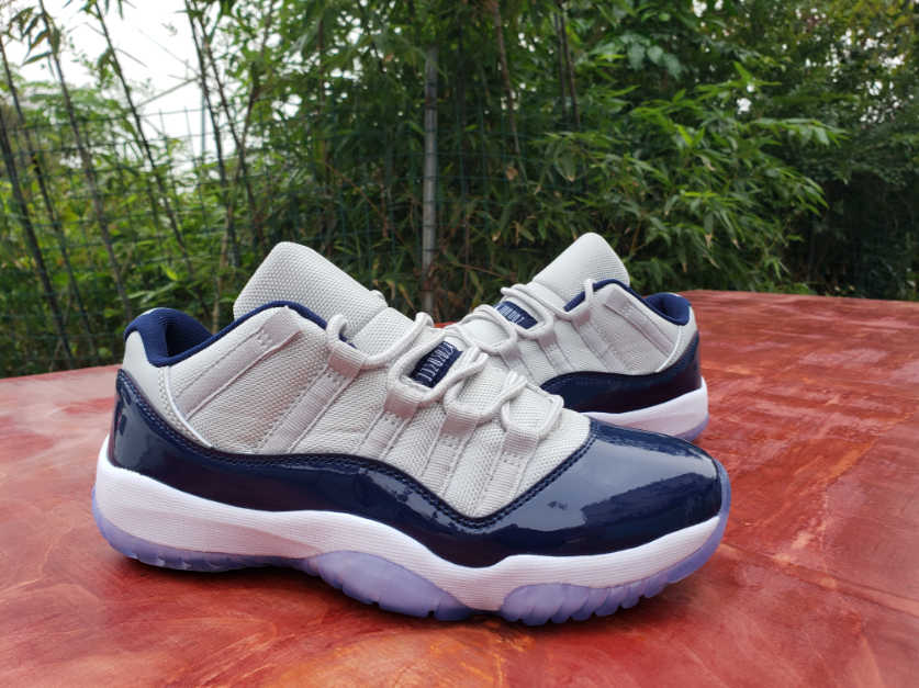 Air Jordan 11 Low Georgetown