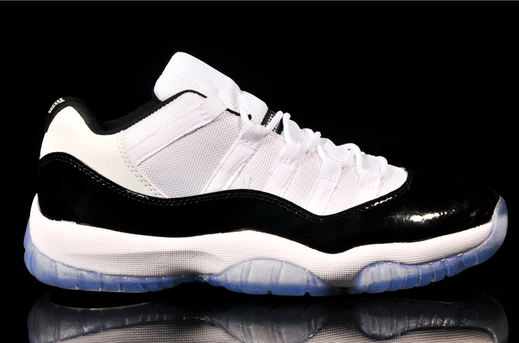 Air Jordan 11 Retro 'Concord'