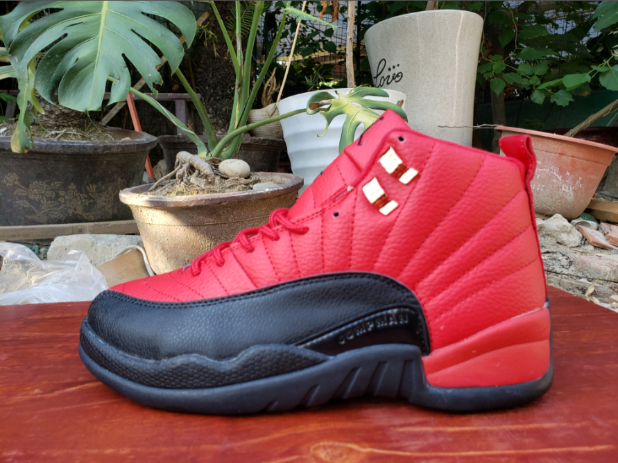 Air Jordan 12 Red Black