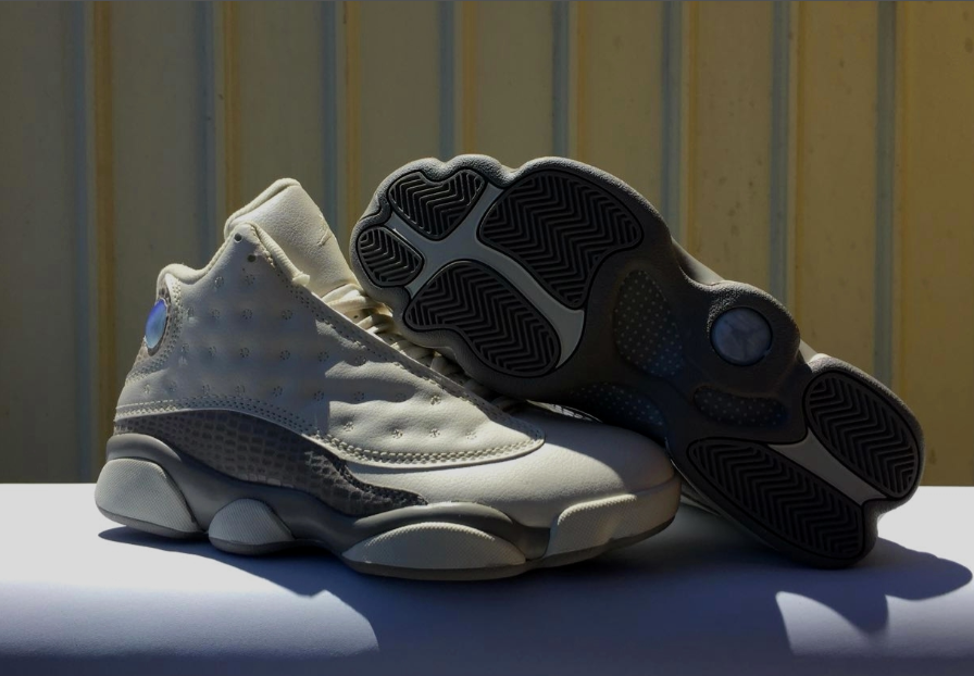 Air Jordan 13 White Gray