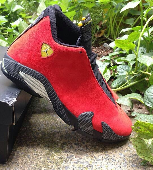 Air Jordan 14 Ferrari