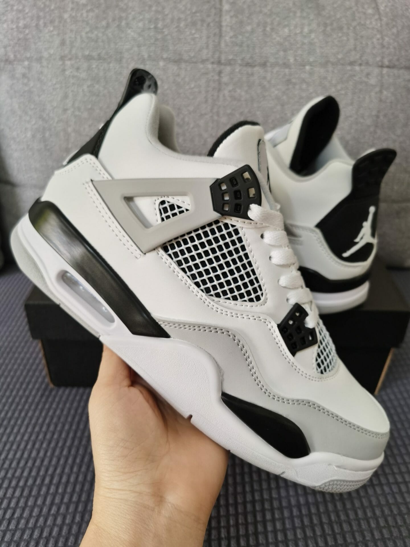 Air Jordan 4 White Black And Gray