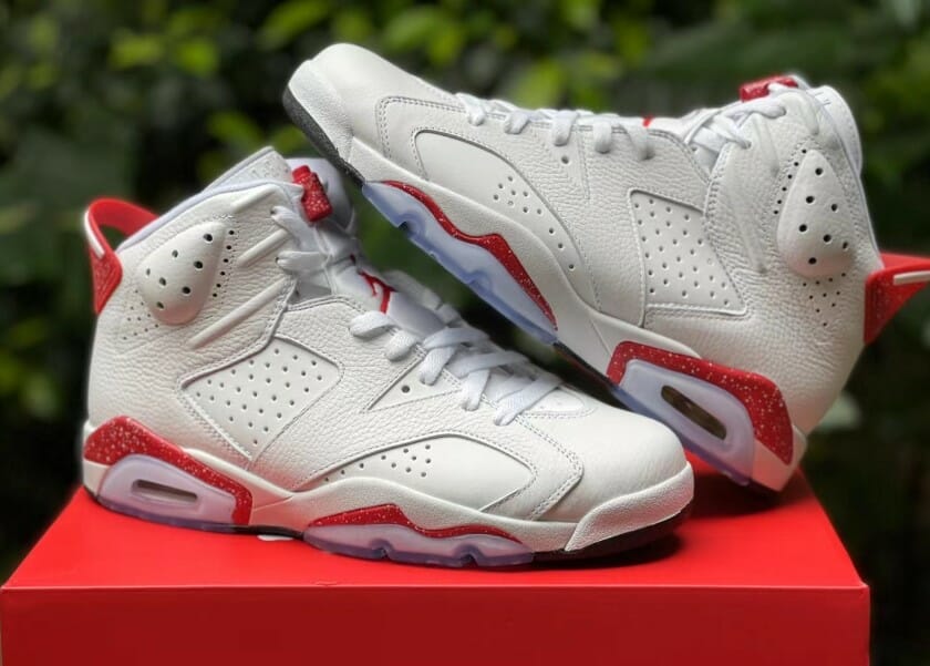 Air Jordan 6 “Red Oreo”