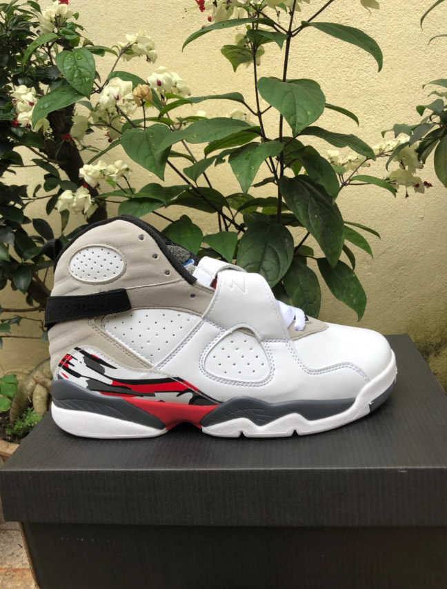 Air Jordan 8 Retro Bugs Bunny White Black Red