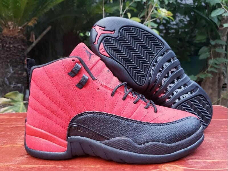 Air Jordan 12 Red