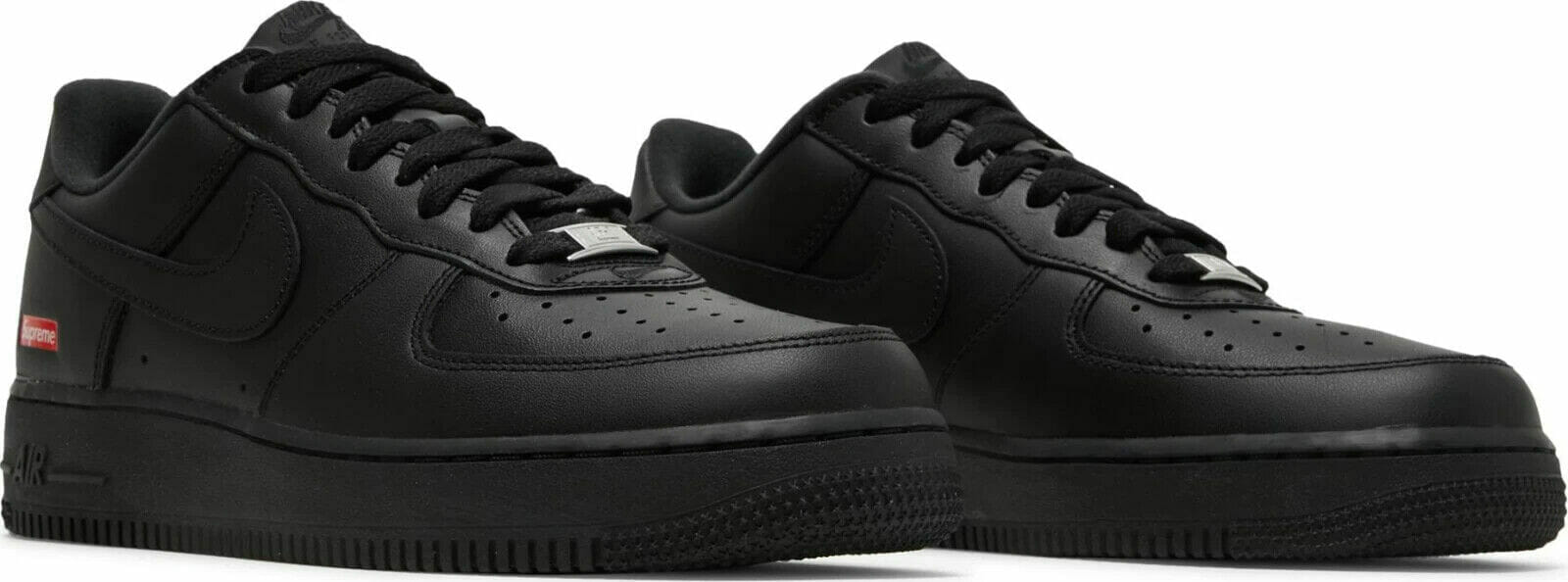 Air-Force-1-Low-x-Supreme-Box-Logo-Black-5.jpg