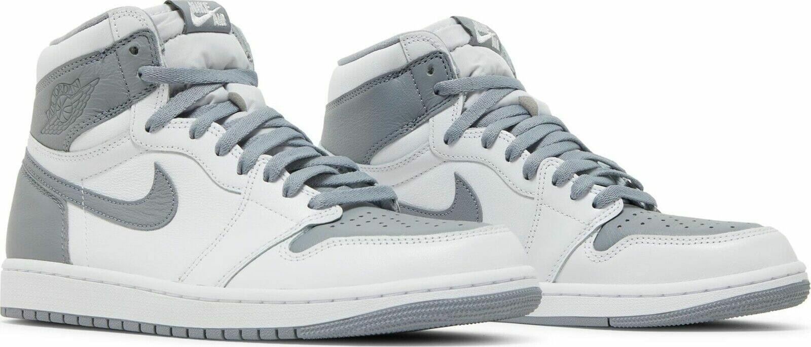 Air-Jordan-1-Retro-High-OG-Stealth-White-4.jpg