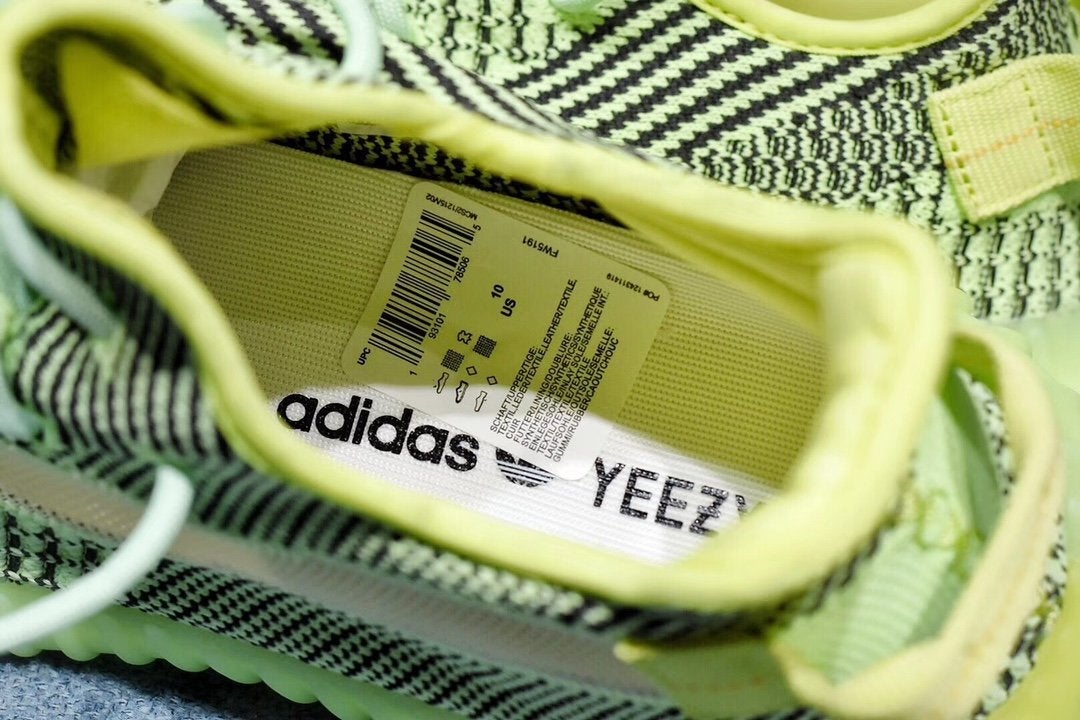 17542673-adidasYeezyBoost350V2Yeezreel_Non-Reflective_16_e0553279-8a6f-4e6f-ad30-a338880d0230.jpg