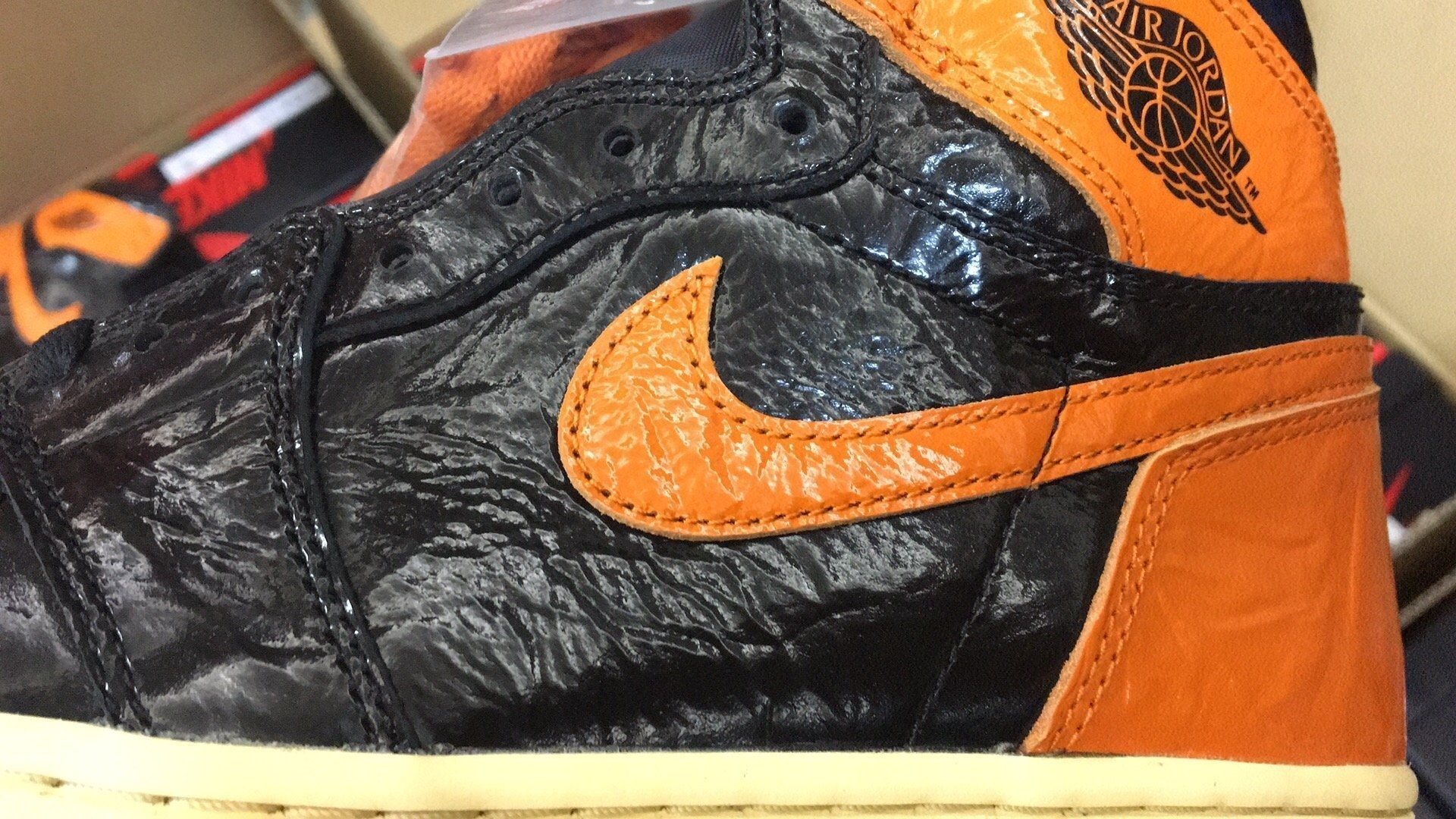 3dd3f513-Jordan1RetroHighShatteredBackboard3_9_420c20d7-e2a9-4d25-95d5-43384c9ffb12.jpg