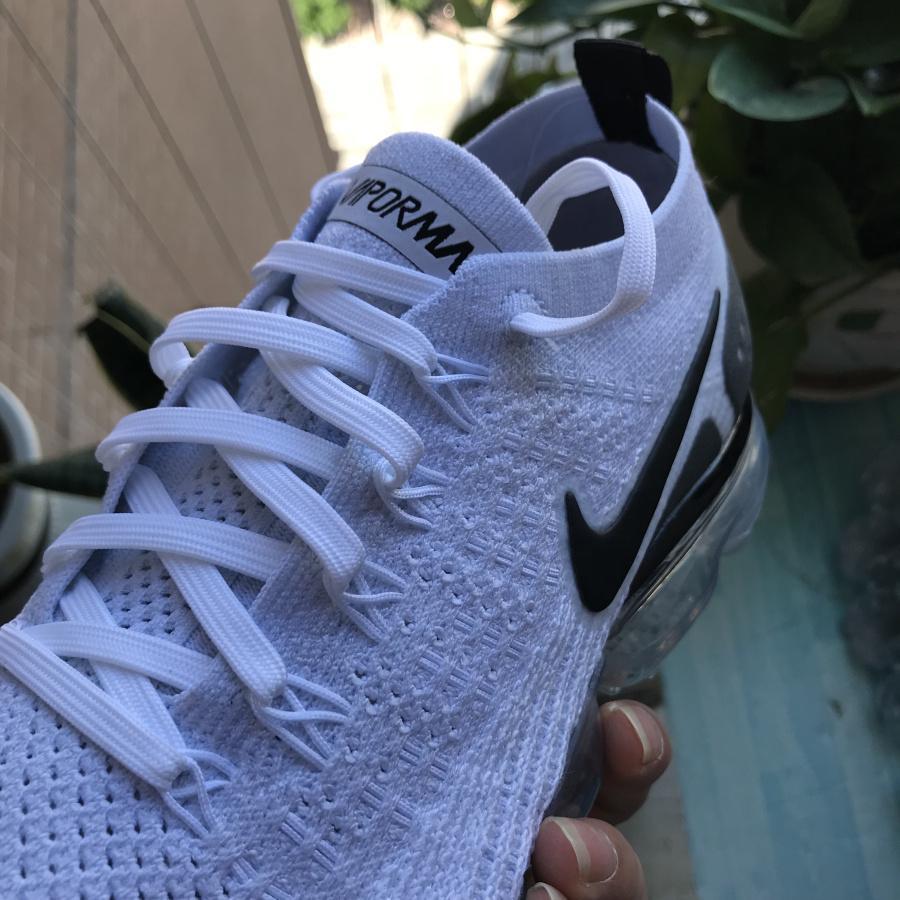 4f84b682-NikeAirVaporMax2WhiteBlack_14_5a76c419-a574-4336-82f4-a68595562a3f.jpg