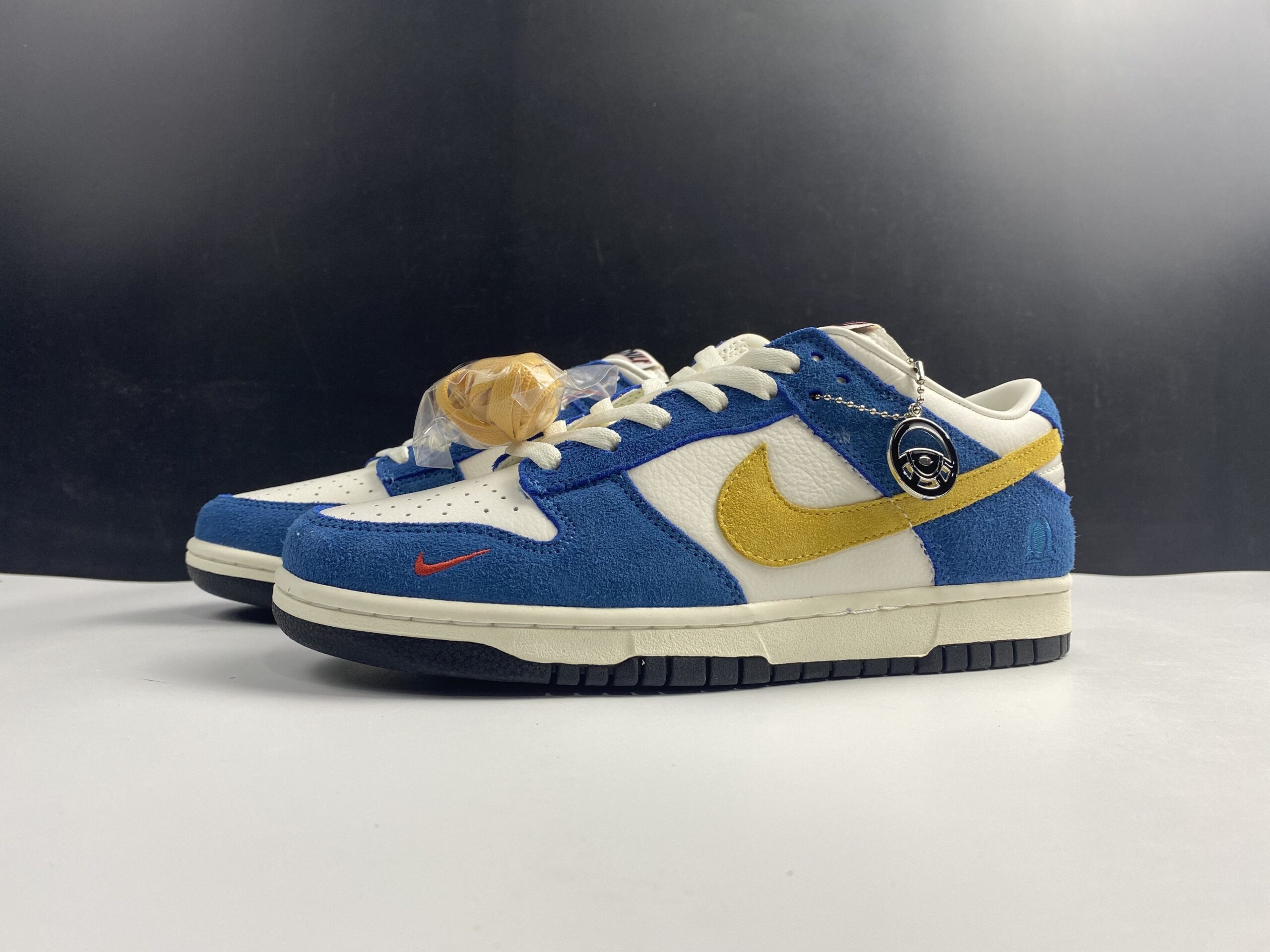 5a2dc933-DunkLowKasinaIndustrialBlueShoesSneakers_12_852196fe-3a0e-4323-a73f-3d4ec00fc675.jpg