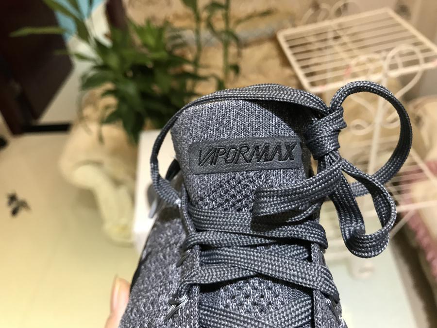667163a5-NikeAirVaporMax2DarkGrey_9_8cb522c1-a2fd-4ee3-98e0-9a2638662ca8-1.jpg