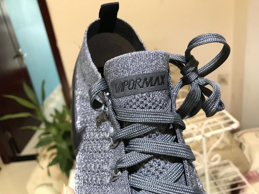88e1935b-NikeAirVaporMax2DarkGrey_1_61f8d7fa-fadb-4a68-b4d1-0bad5436ea8d-1.jpg