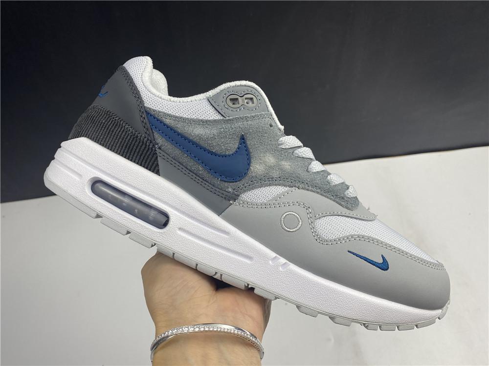 a12db05f-AM1LondonShoesSneakers_11.jpg