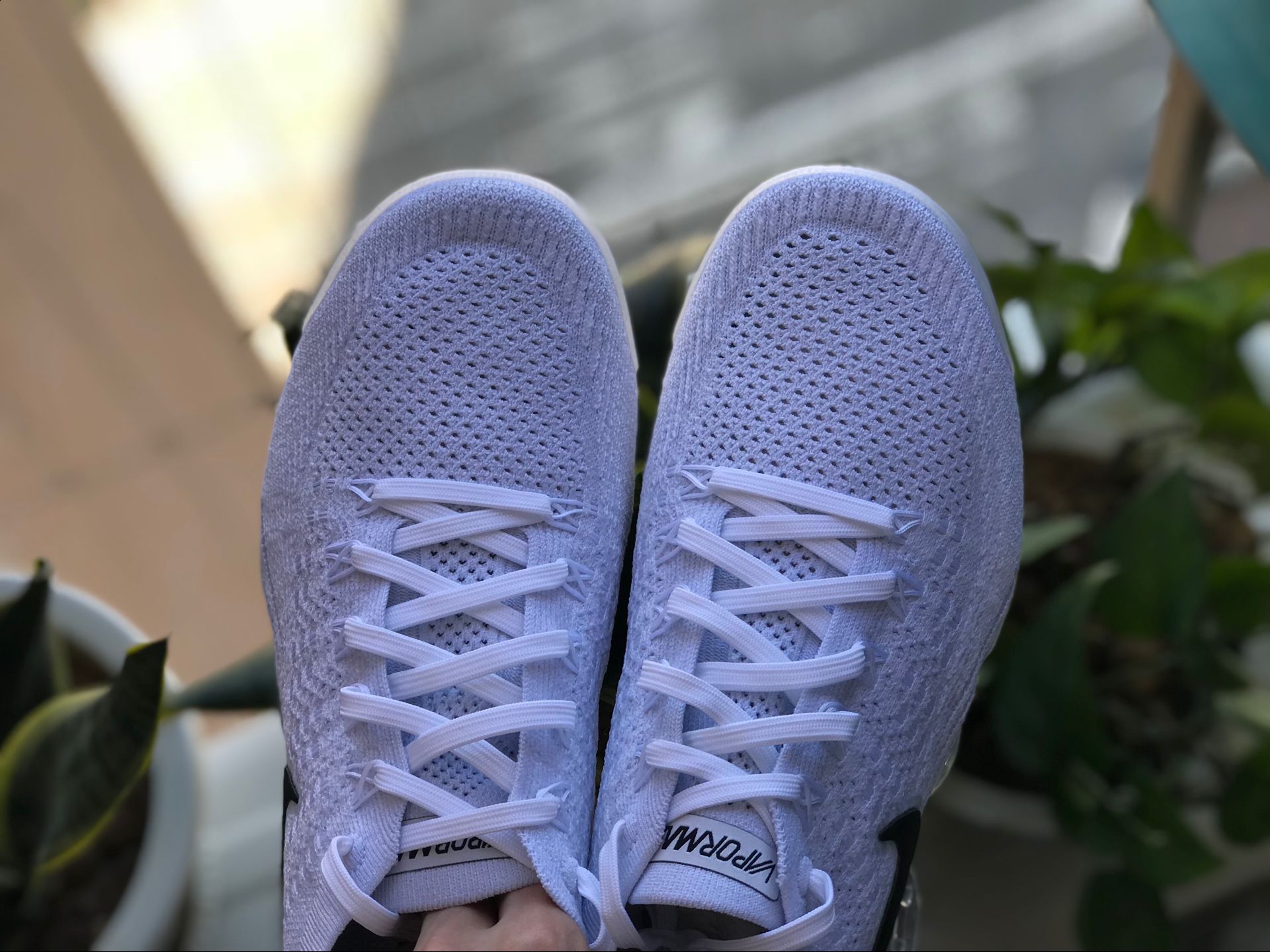 a50cf633-NikeAirVaporMax2WhiteBlack_13_c2c4b0f4-b818-4af0-8585-afe3358ce69d.jpg