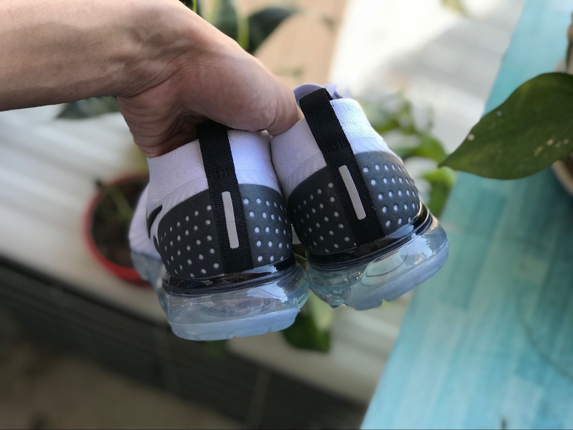 a7d12071-NikeAirVaporMax2WhiteBlack_1_8232a8be-ac78-4cb6-acd8-9d955af35aef.jpg