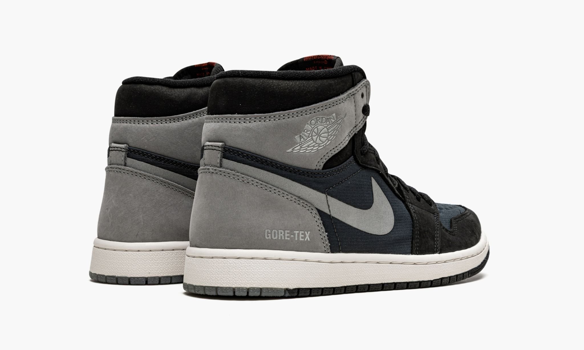 air-jordan-1-element-_26_238220gore-tex-_26_238211-black_26_238221-1750-u4bl0.jpg