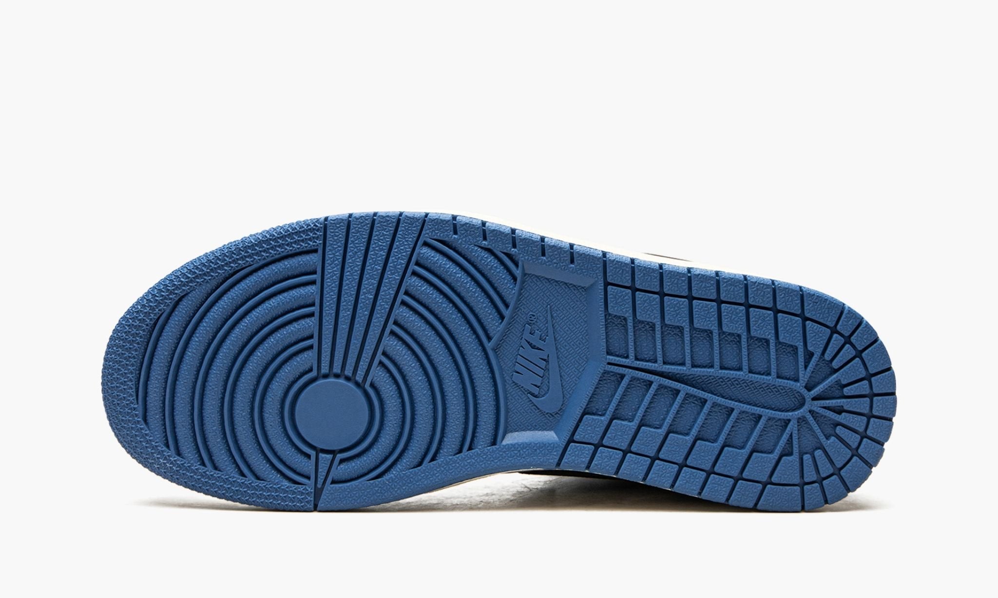 air-jordan-1-high-og-sp-_26_238220travis-scott-x-fragment_26_238221-7004-khter.jpg