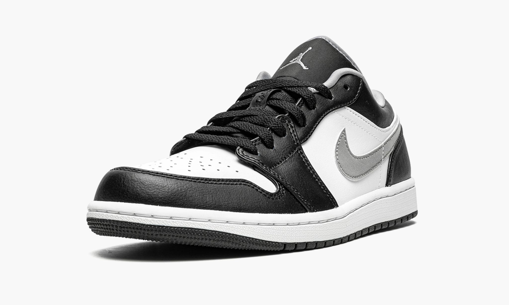 air-jordan-1-low-_26_238220black-particle-grey_26_238221-4614-wheay.jpg