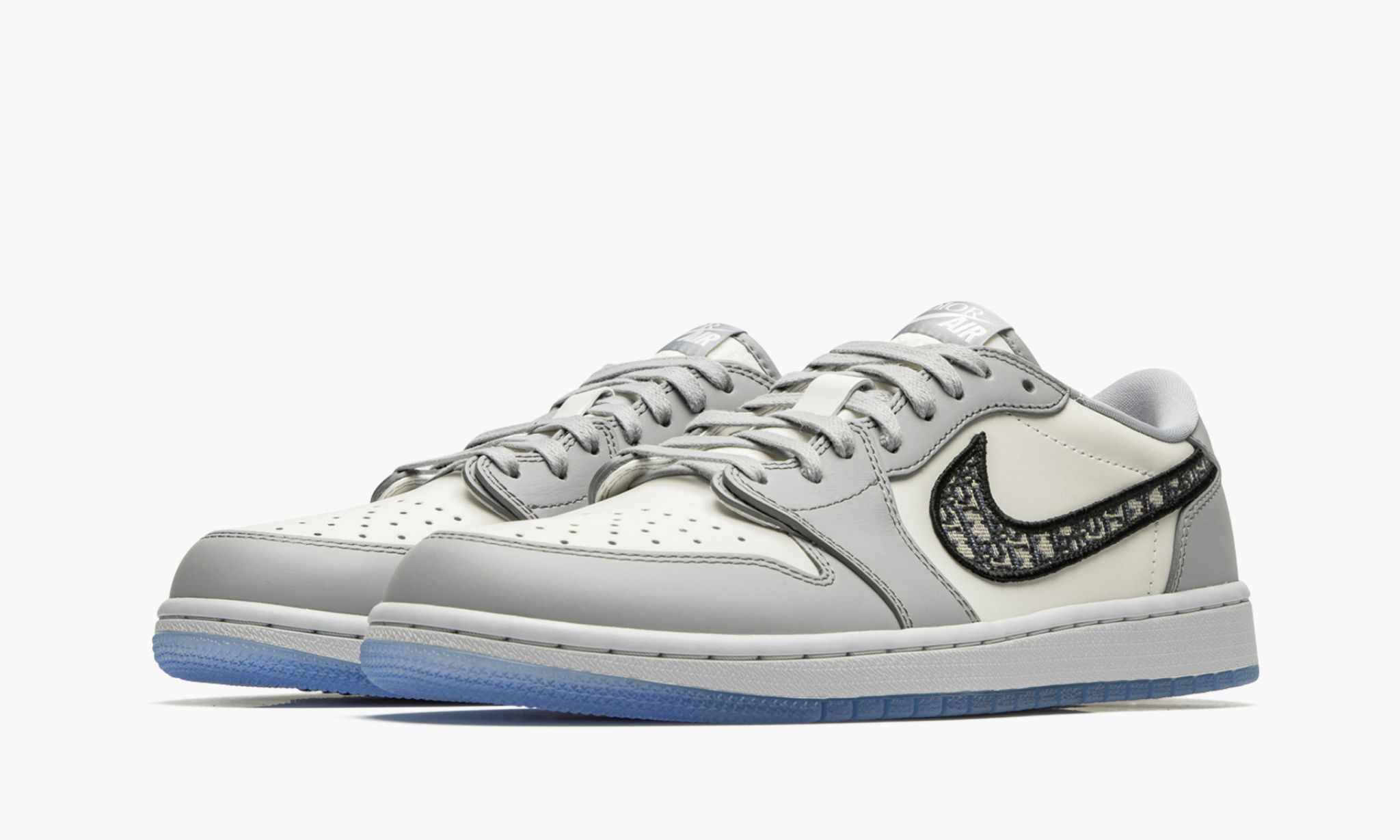 air-jordan-1-low-_26_238220dior_26_238221-2387-anyew.jpg