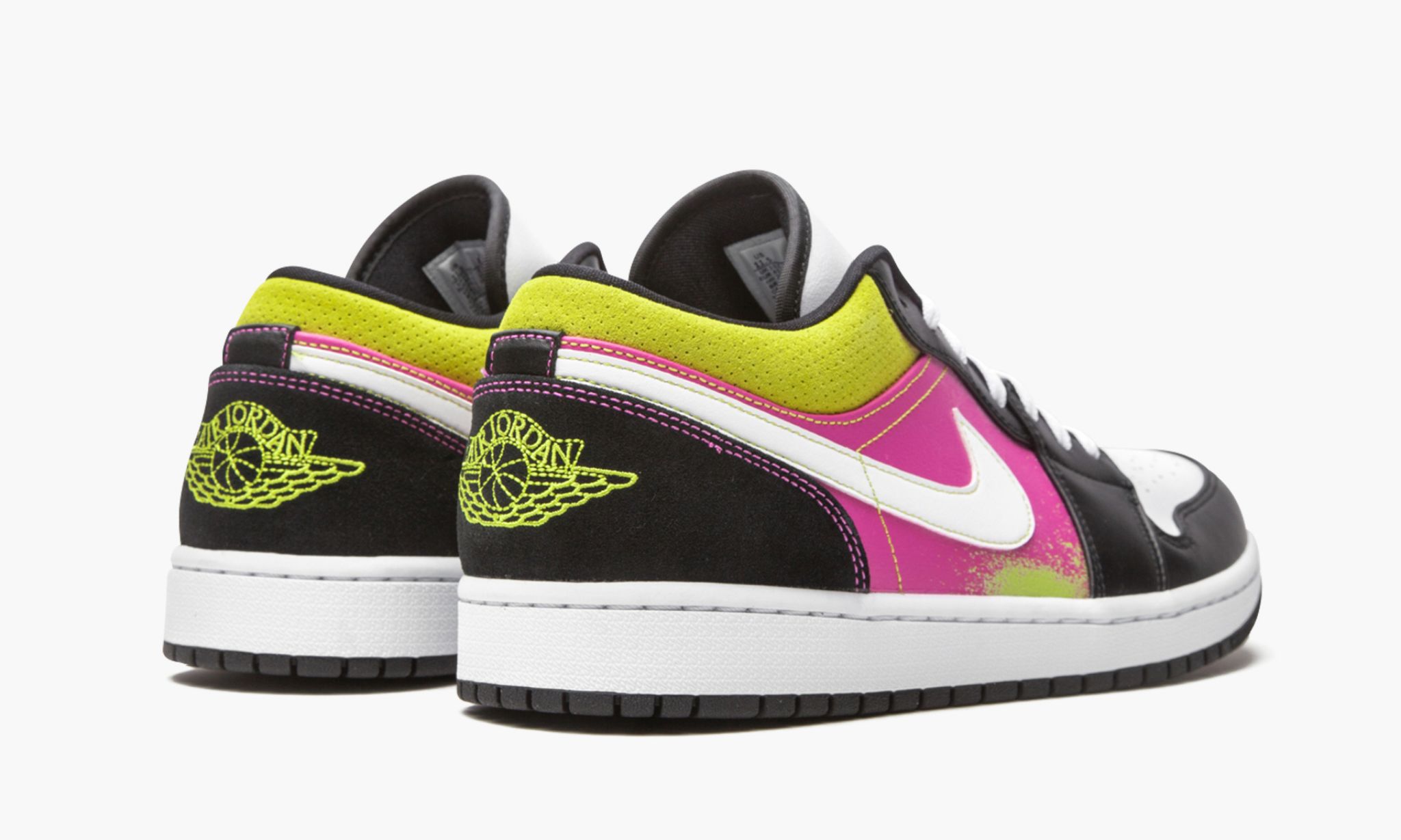 air-jordan-1-low-se-_26_238220spray-paint_26_238221-4326-vnanw.jpg
