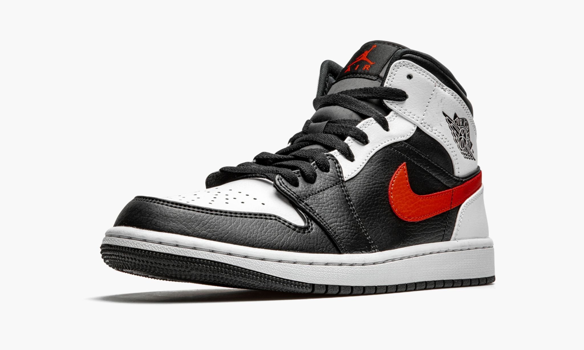 air-jordan-1-mid-_26_238220chile-red_26_238221-8729-barlo.jpg
