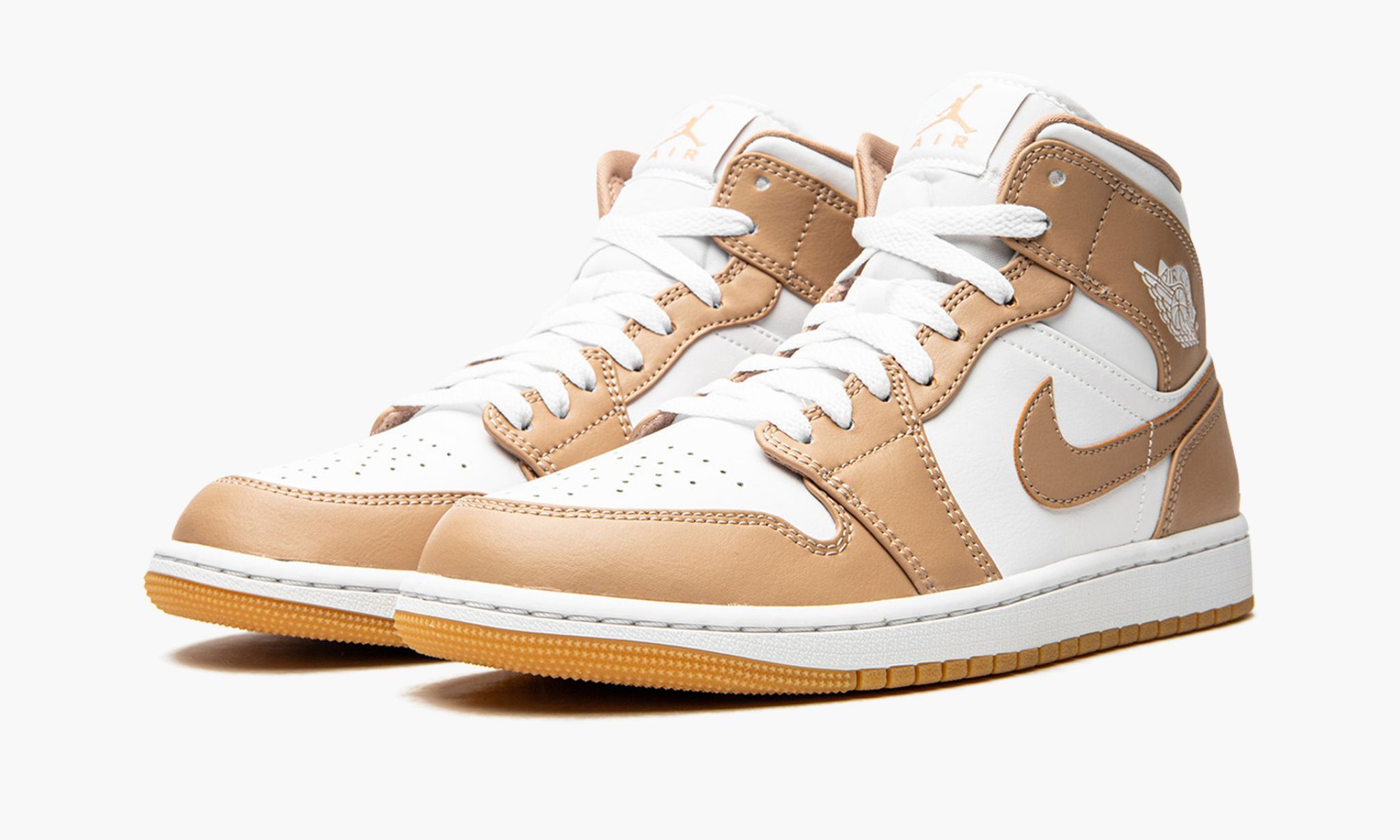 air-jordan-1-mid-_26_238220tan-gum_26_238221-2792-i3tvt.jpg