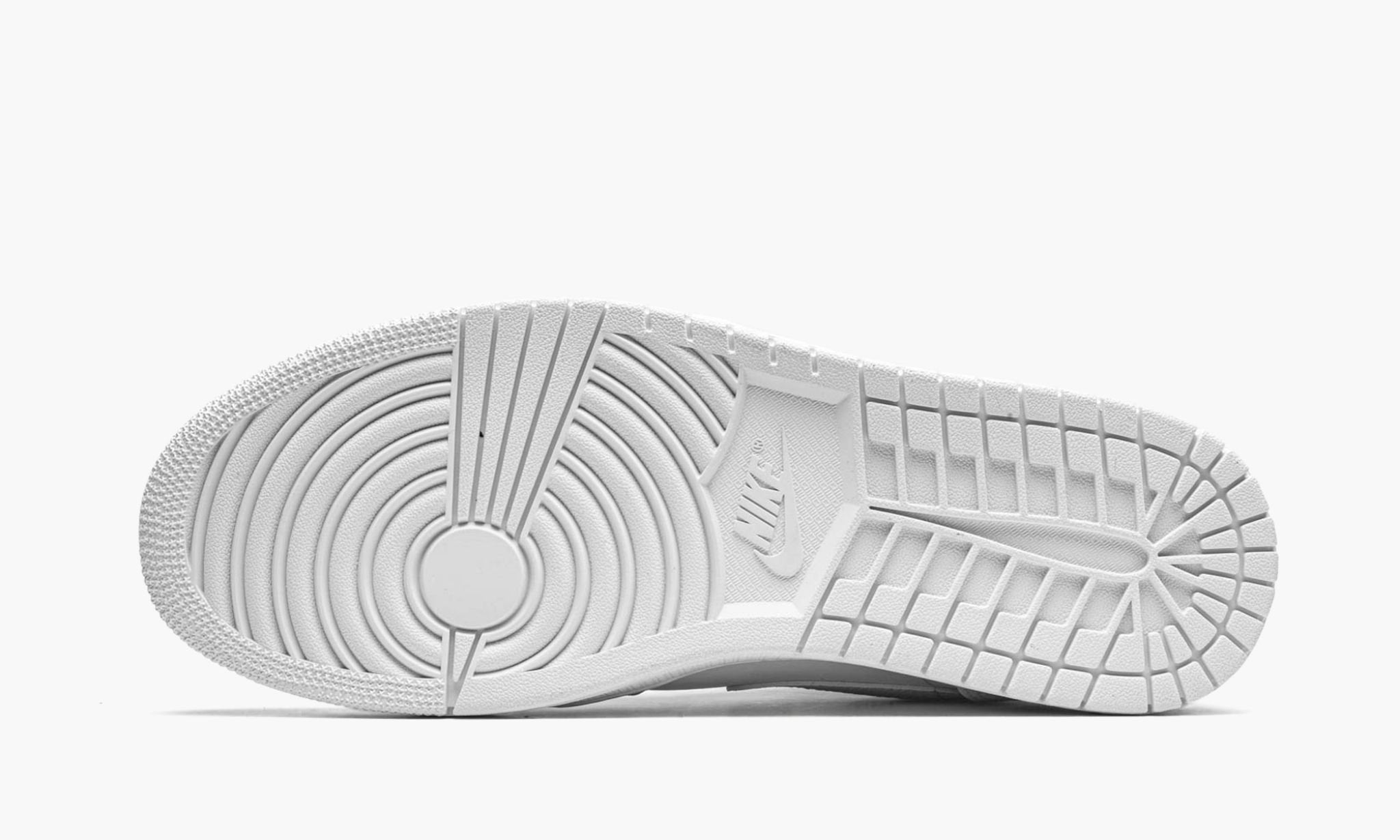 air-jordan-1-mid-_26_238220triple-white_26_238221-7189-aai9a.jpg