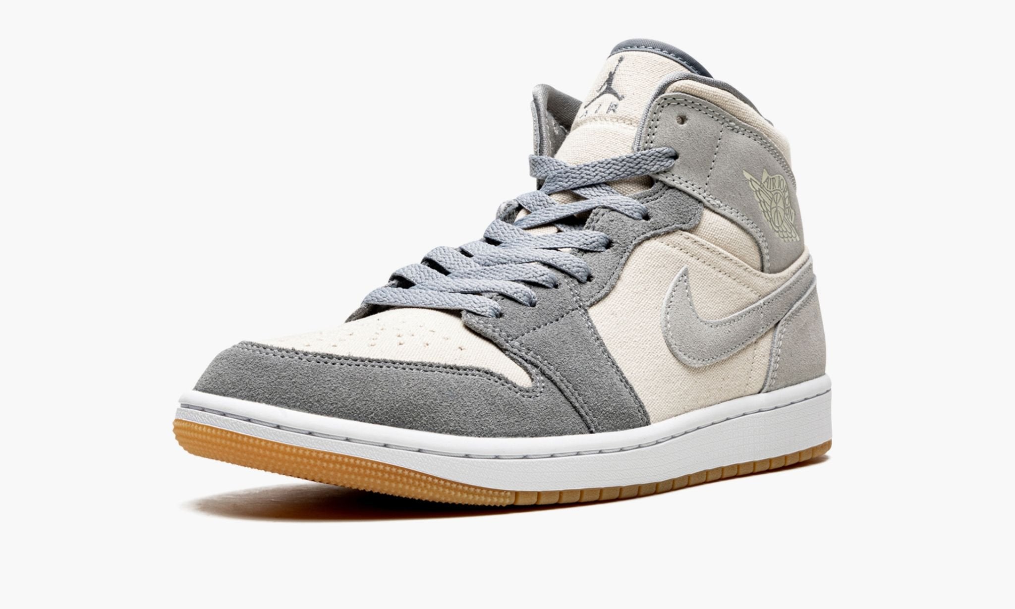 air-jordan-1-mid-se-_26_238220coconut-milk_26_238221-1556-drznz.jpg