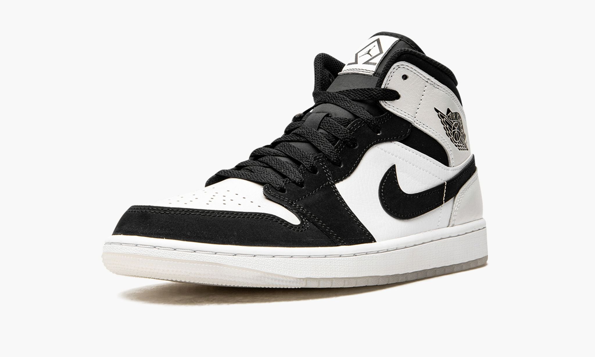 air-jordan-1-mid-se-_26_238220diamond_26_238221-2676-4kxyb.jpg