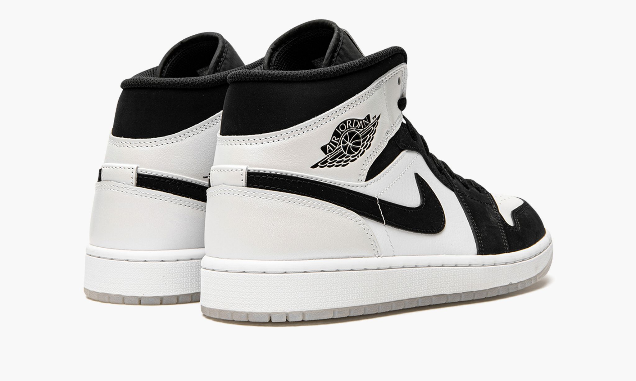 air-jordan-1-mid-se-_26_238220diamond_26_238221-9602-ijoqn.jpg