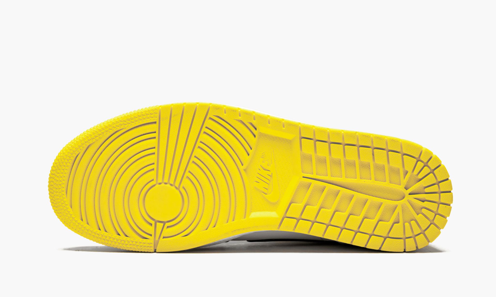 air-jordan-1-mid-se-_26_238220yellow-toe_26_238221-6934-bkjgh.jpg