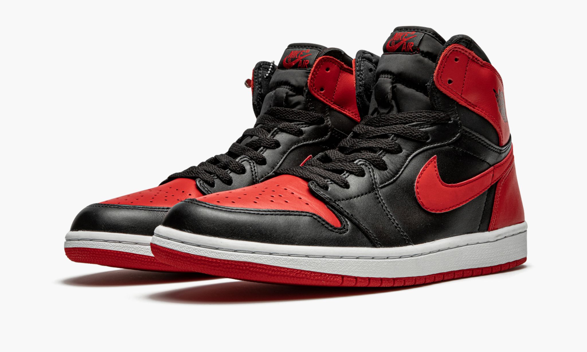 air-jordan-1-retro-_26_238220bred-01_26_238242_26_238221-1758-esgdl.jpg