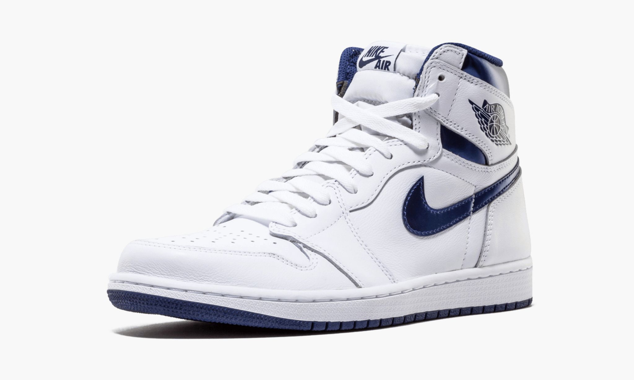 air-jordan-1-retro-_26_238220metallic-navy_26_238221-2652-rnfxw.jpg