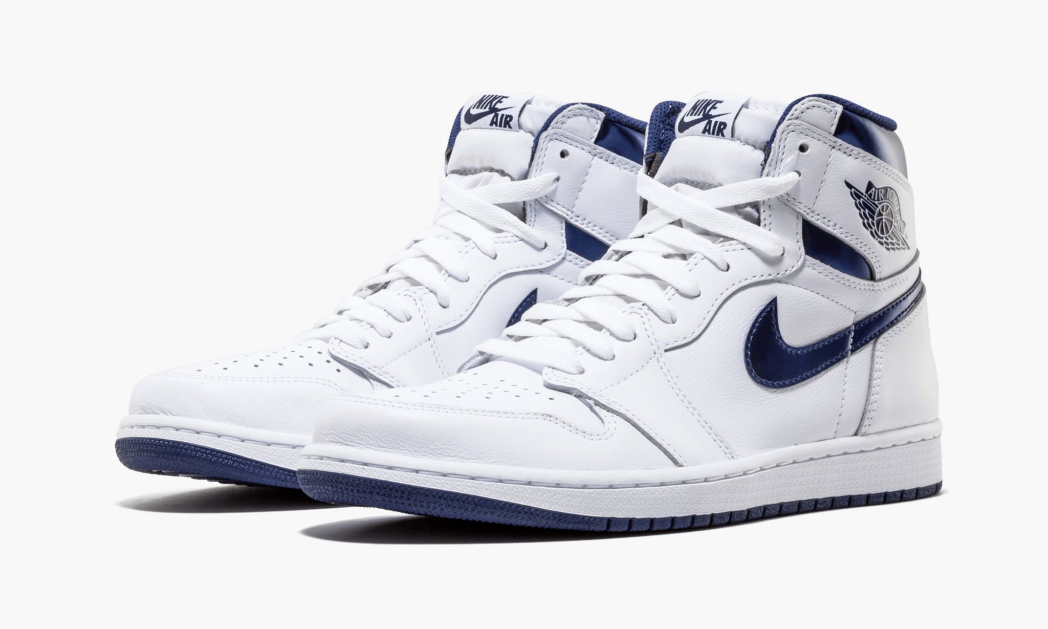 air-jordan-1-retro-_26_238220metallic-navy_26_238221-5910-af4g9.jpg